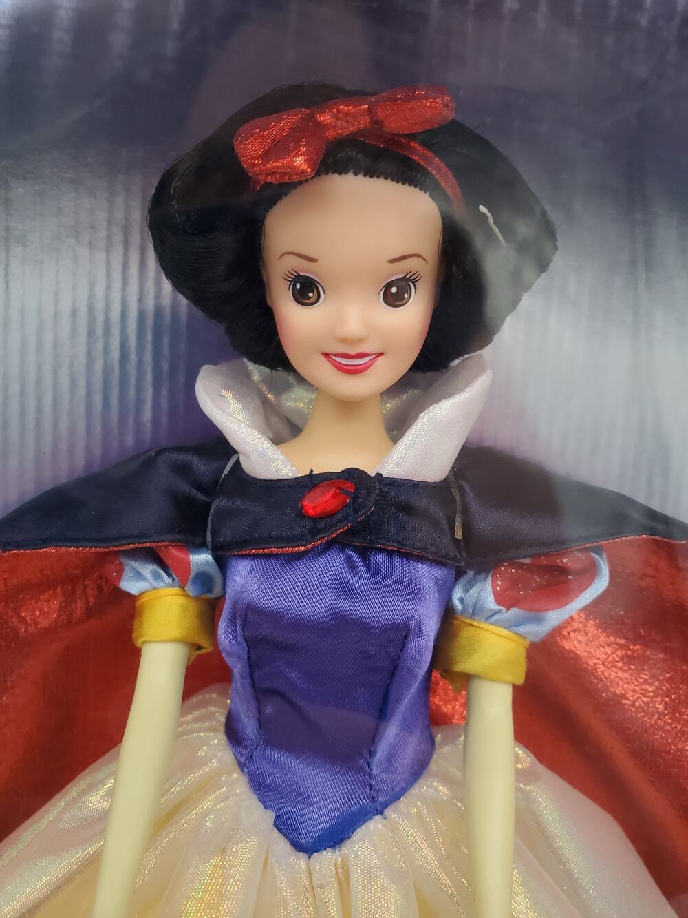 Disney- Snow White Doll - 88002